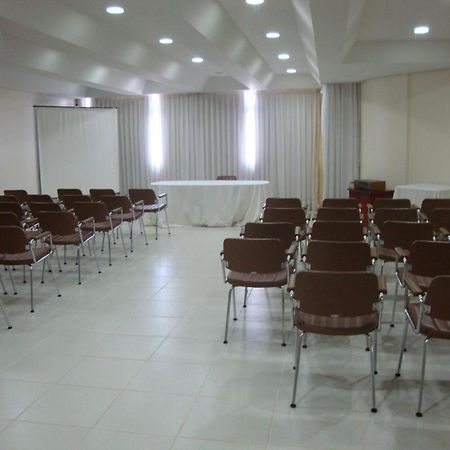 Rio Claro Hotel Jataí Exteriör bild